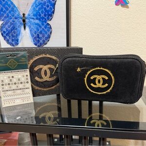 CHANEL Beauty Large Pouch & Fashion Nail Stickers